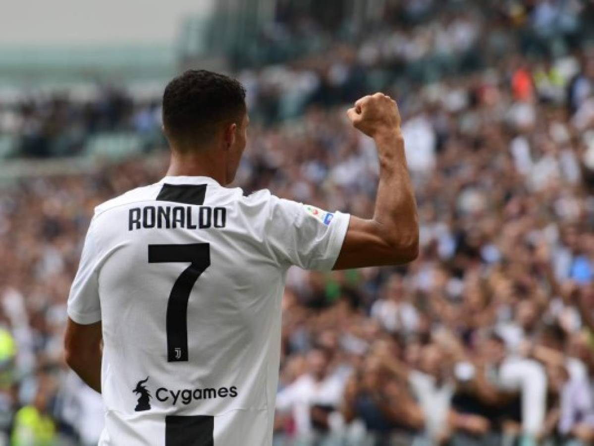 Juventus venció 2-0 al Valencia sin Cristiano Ronaldo que salió expulsado