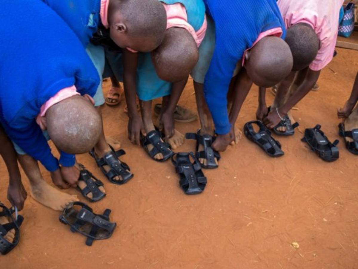 The clever shoe that grows