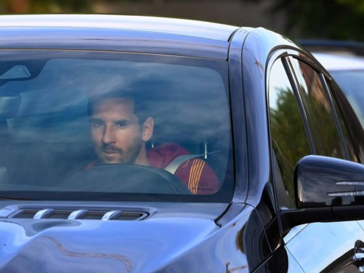 Messi ya entrena con el resto del equipo