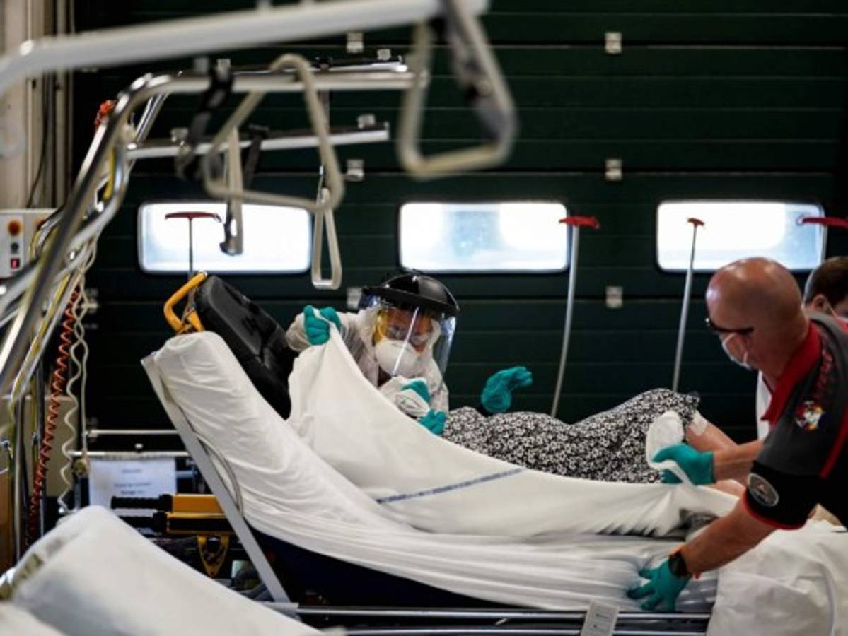 Reportan casi 110,000 muertos en el mundo por el coronavirus