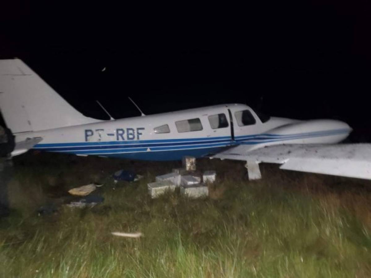 Incautan avioneta con 23 fardos de droga en Brus Laguna, Gracias a Dios