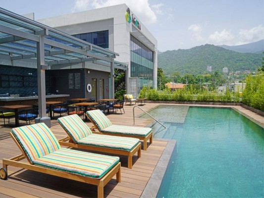 Disfruta las fiestas, en estas cómodas habitaciones.