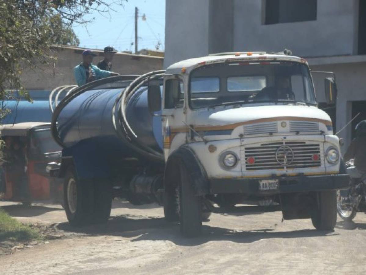 El 30% de las conexiones del agua en capital son clandestinas