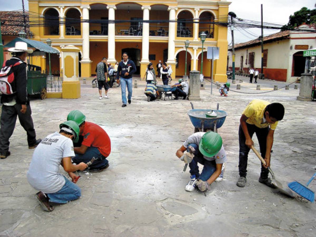 Remozan plaza León Alvarado en Comayagua