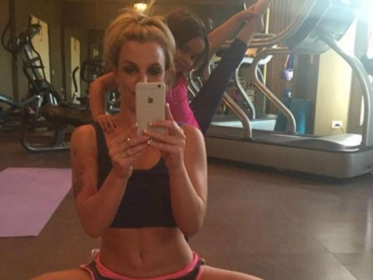 Britney Spears desafía las críticas por uso de Photoshop y revela foto al natural