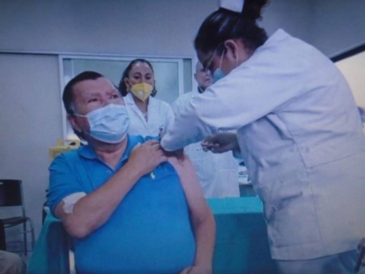 Inicia vacunación contra el coronavirus en Nicaragua   