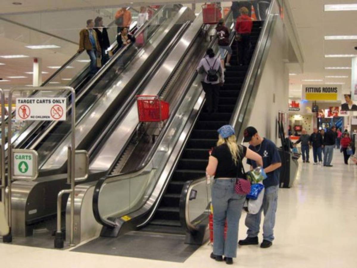 Decrece gasto de consumo