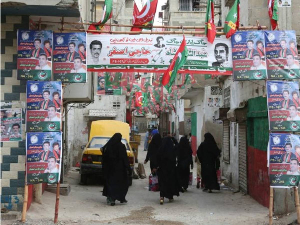 Al menos 25 muertos en un atentado durante un mitin en Pakistán