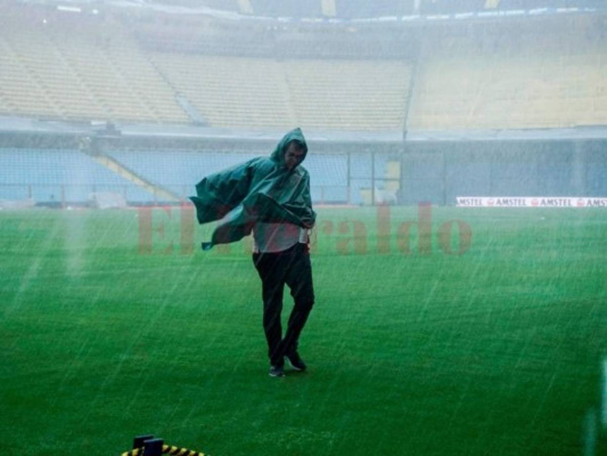 Lluvia torrencial en Buenos Aires amenaza superclásico Boca-River