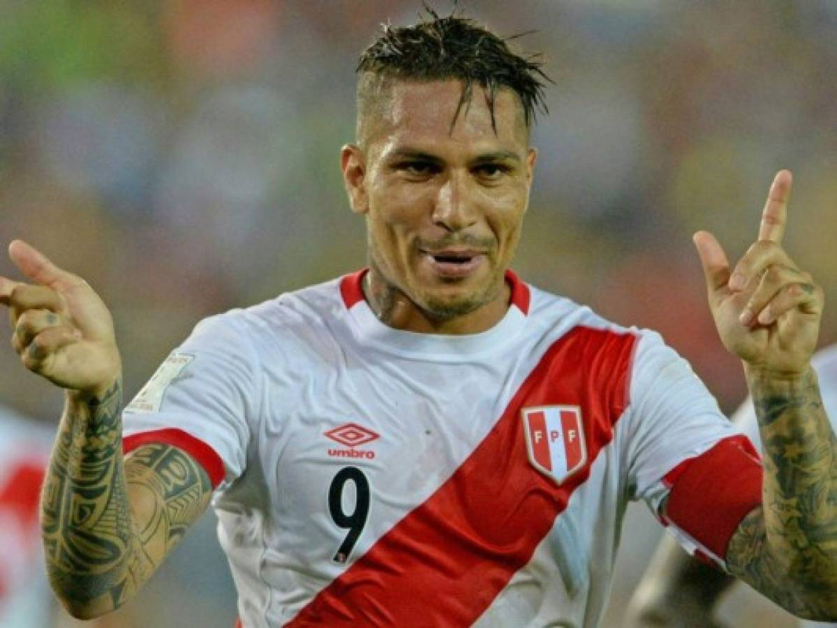 El peruano Paolo Guerrero afinará en Argentina sus entrenamientos para el Mundial de Rusia 2018