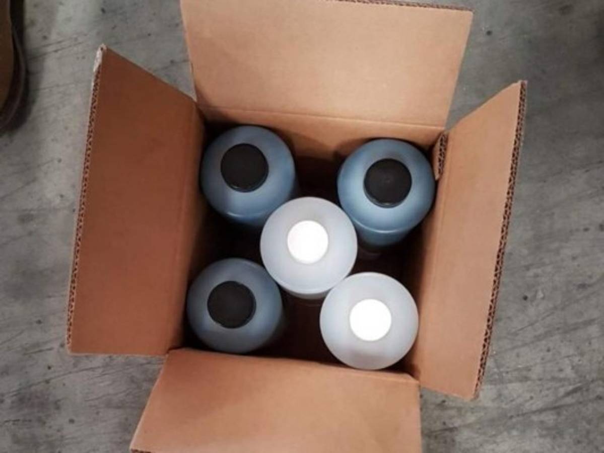 Puerto Cortés: Decomisan 81 cajas de butanona utilizada para fabricar cocaína en polvo