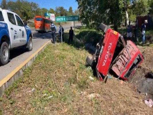 Doce personas heridas tras volcamiento en Potrerillos, Cortés