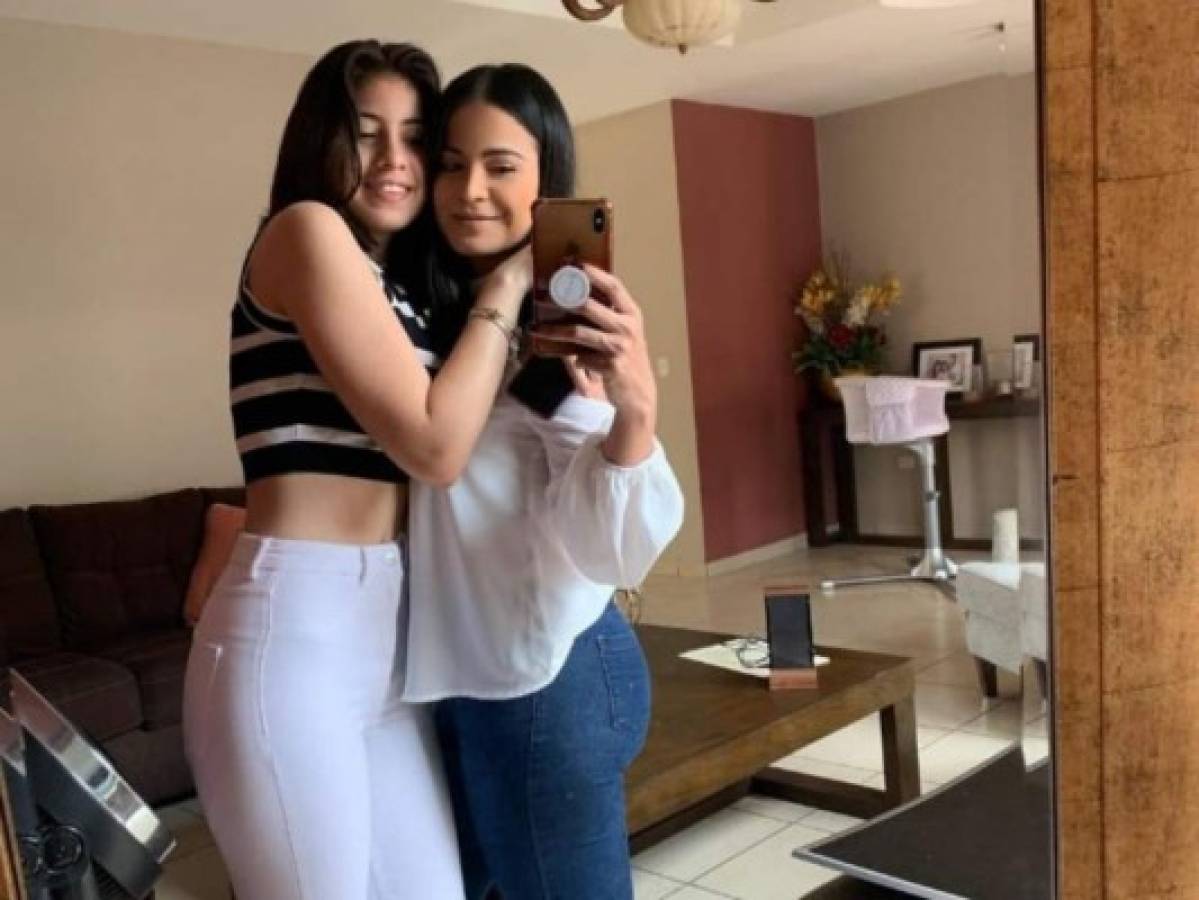 ¡Felices 15! Samantha Velásquez celebra orgullosa el cumpleaños de su hija