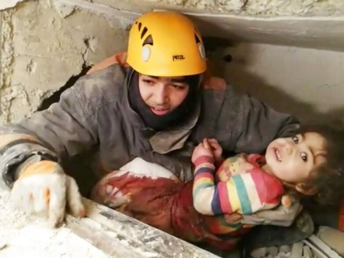 Asciende a 41 cifra de muertes por sismo en Turquía  