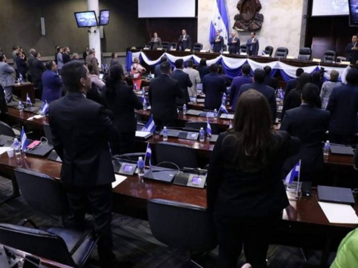 El Partido Nacional y Libre con la ventaja de capitalizar crisis de los liberales en el Congreso  