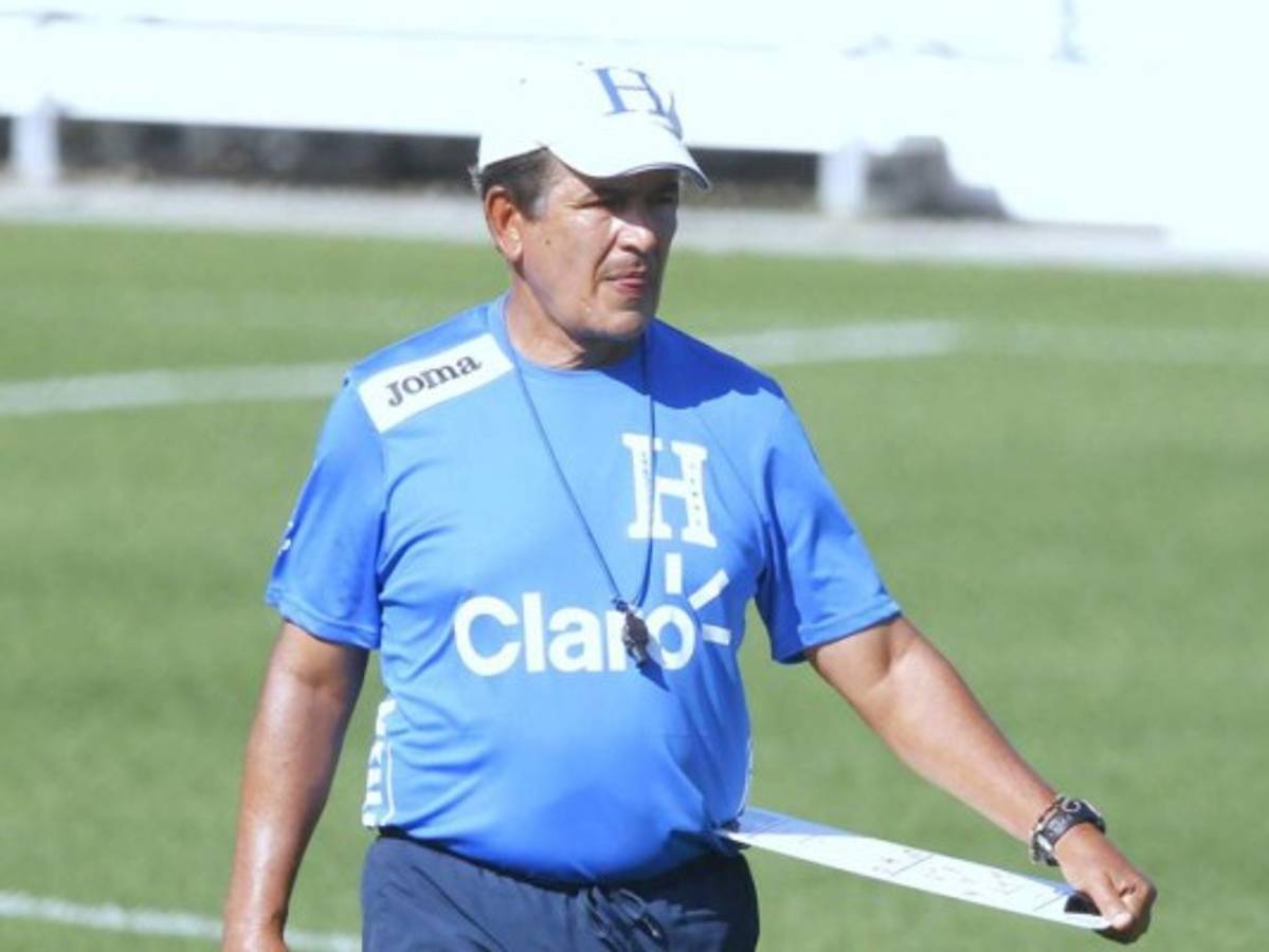 Jorge Luis Pinto: 'Nos encanta que juegue Messi'