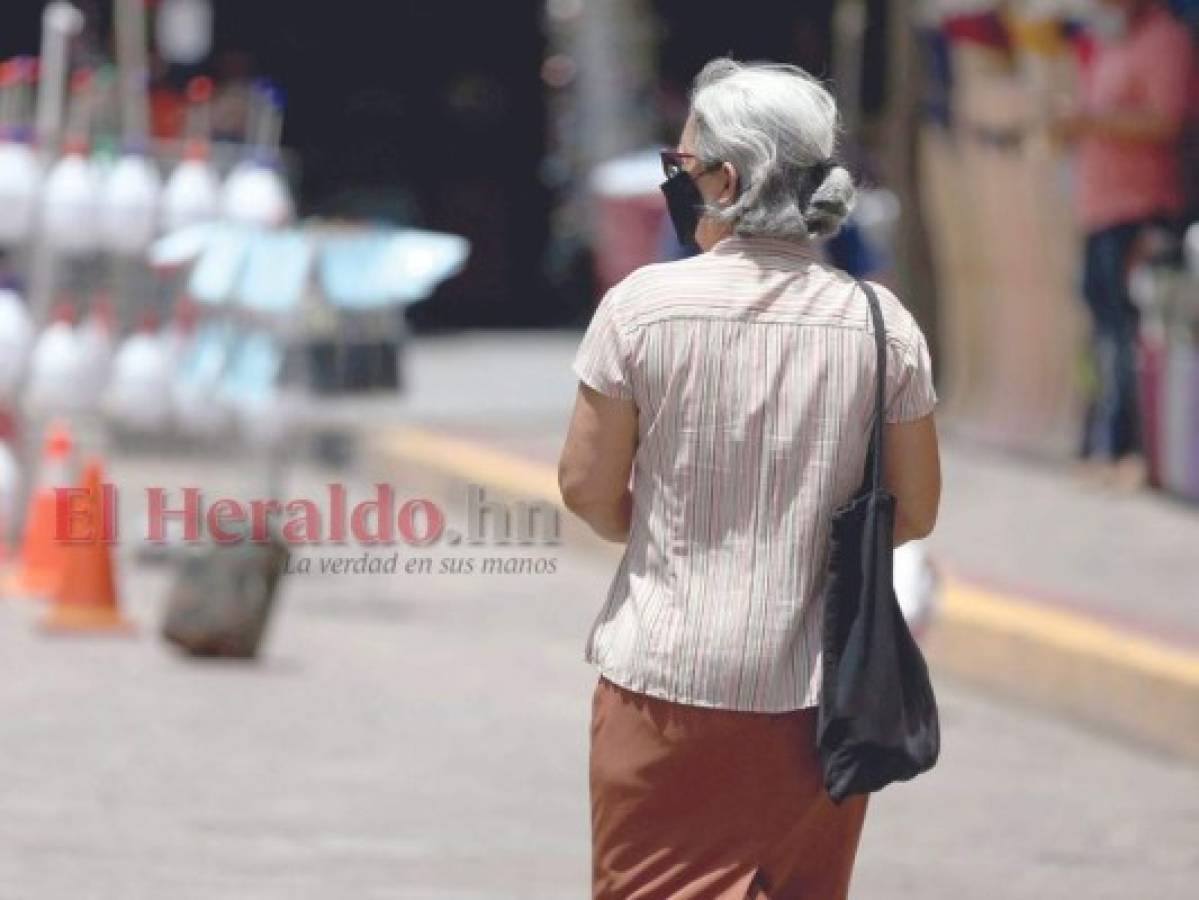 Los adultos mayores en el país suman más de 542 mil personas, de los cuales el 53% son mujeres; la mayoría viven en la zona rural del territorio nacional. Foto: Emilio Flores | EL HERALDO