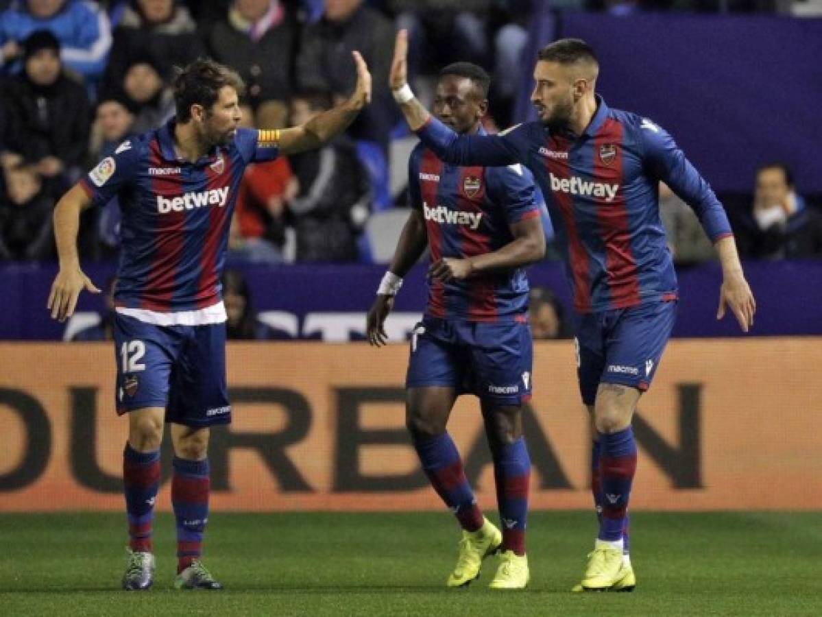 Barcelona se complica en Copa del Rey al caer 2 - 1 ante Levante