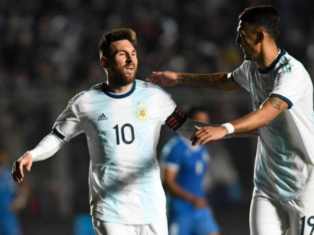 Argentina aplasta a Nicaragua 5-1 con dobletes de Messi y Martínez