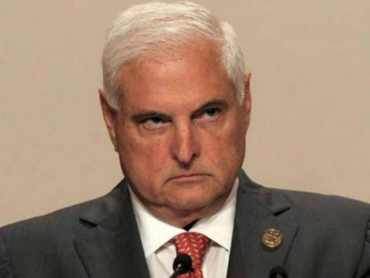 Interpol emitió alerta roja contra expresidente de Panamá Ricardo Martinelli