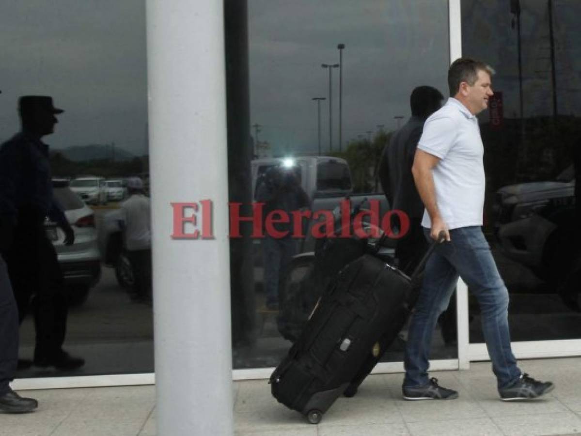 Nueve jugadores y el entrenador de Australia Ange Postecoglou ya están en Honduras