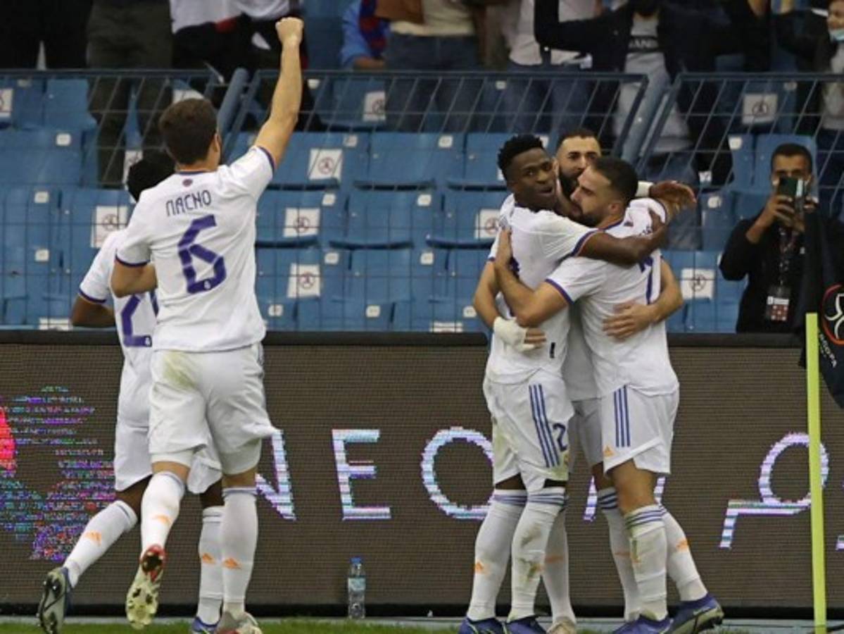 Real Madrid a la final de la Supercopa tras vencer 3-2 al Barcelona