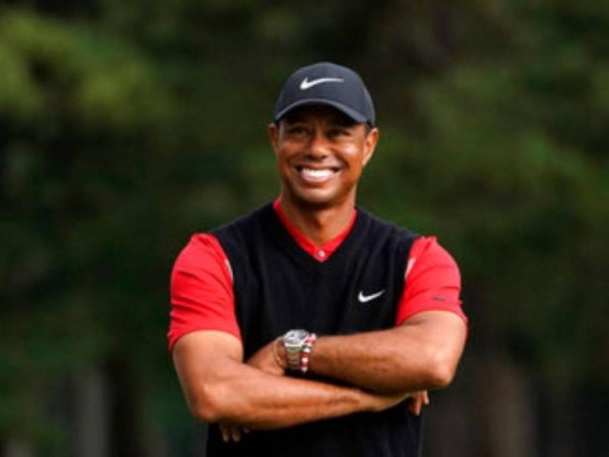 Tiger Woods regresa a su casa en Florida, continúa su recuperación  