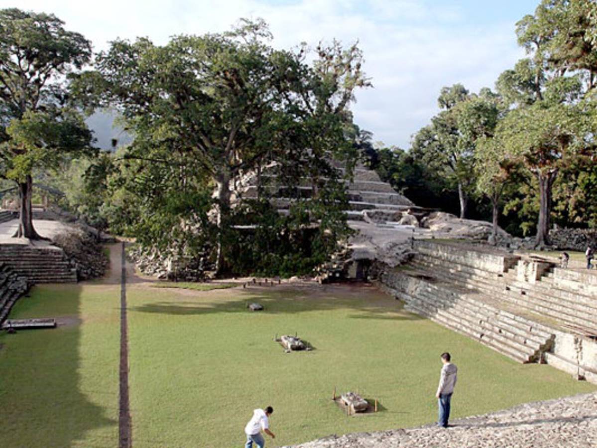 Honduras espera más de 700 millones de dólares por ingreso de turistas en 2012