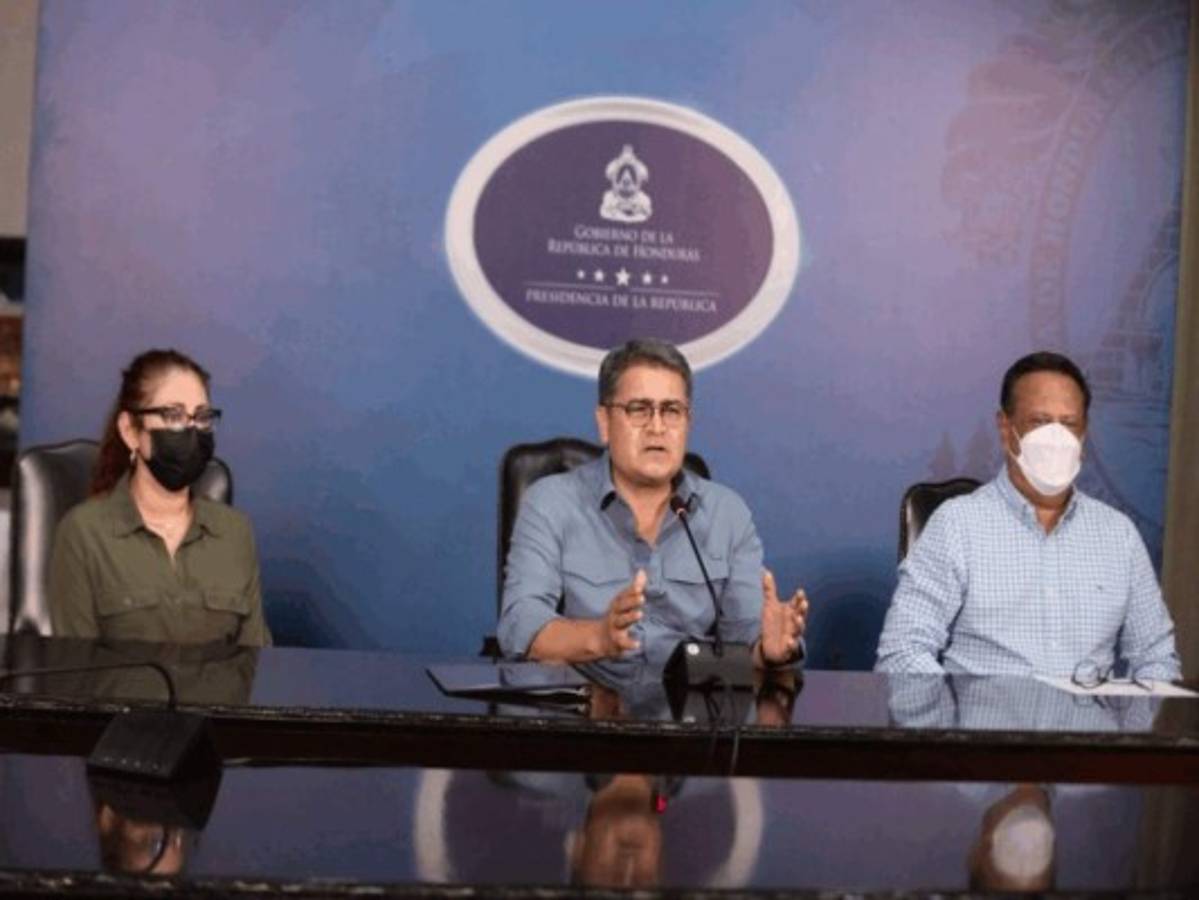Maestros quedarán exonerados del concurso docente a los seis meses