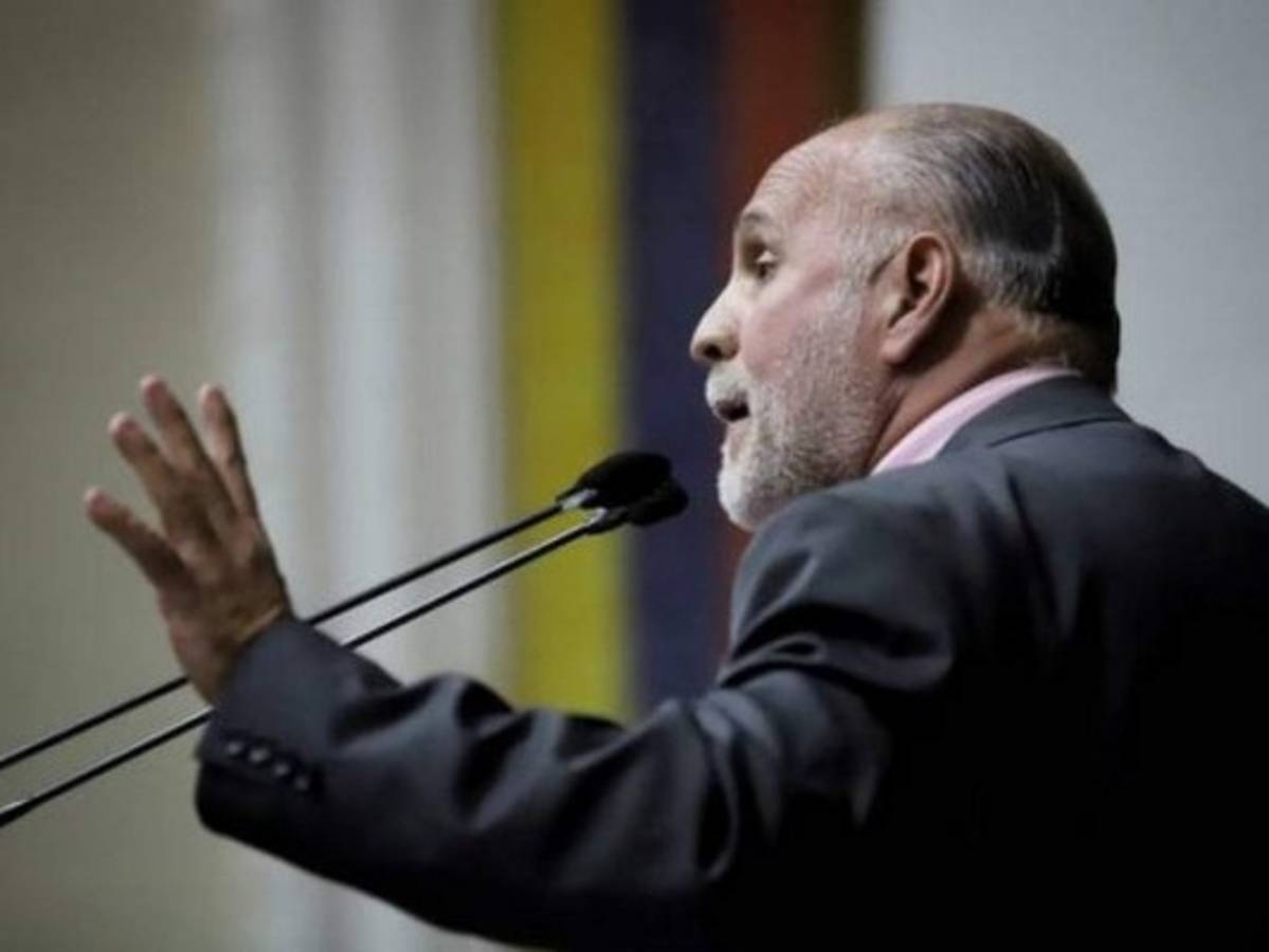 Diputado denuncia que su vida está en riesgo y ahora está desaparecido