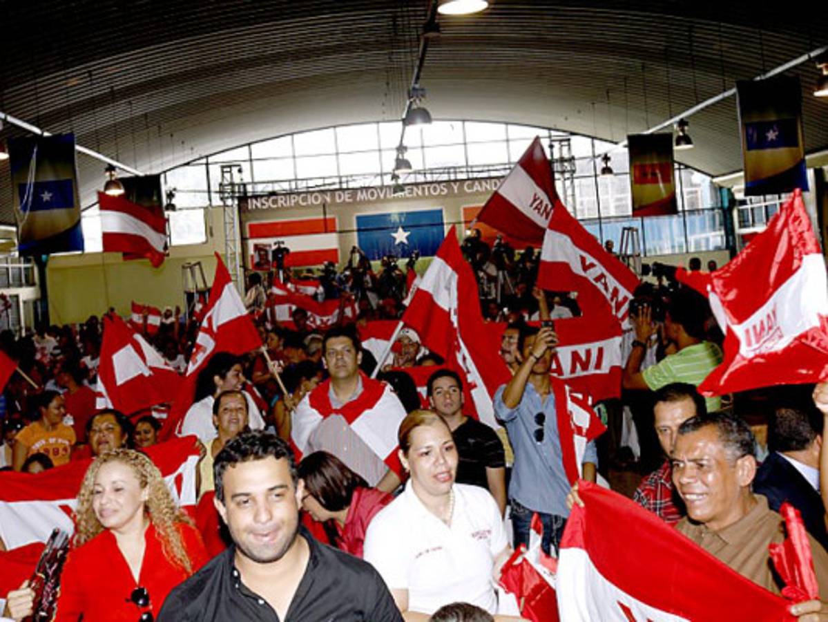 TSE realiza el sorteo de papeletas electorales