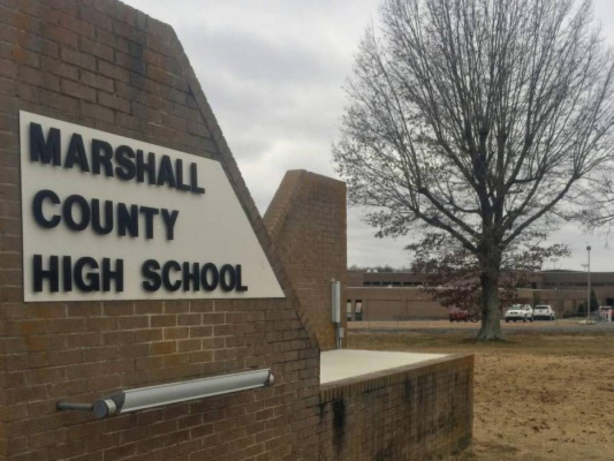 EEUU: A dos suben los muertos en tiroteo en escuela de Kentucky
