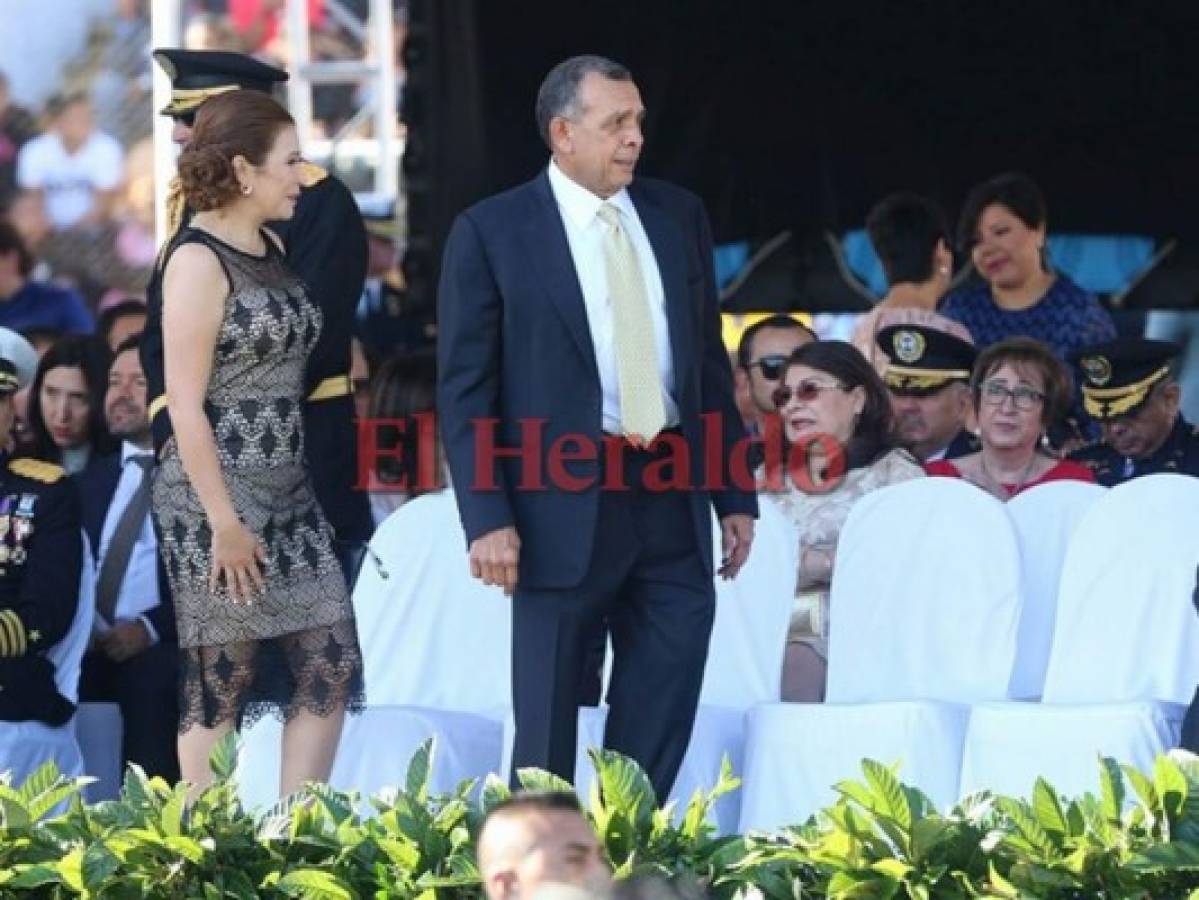 Pepe Lobo llegó sin Rosa Elena a la toma de posesión de Juan Orlando Hernández