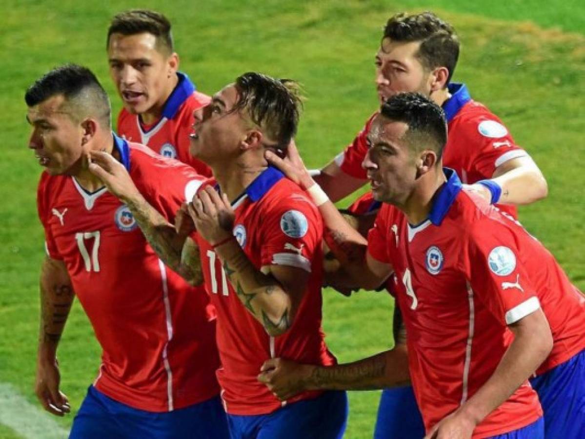 Con Aránguiz en duda, Chile prepara decisivo duelo contra Brasil en Sao Paulo