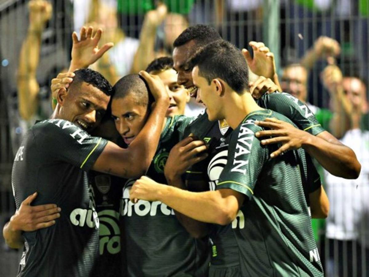 Chapecoense venció a Atlético Nacional por la ida de la Recopa Sudamericana