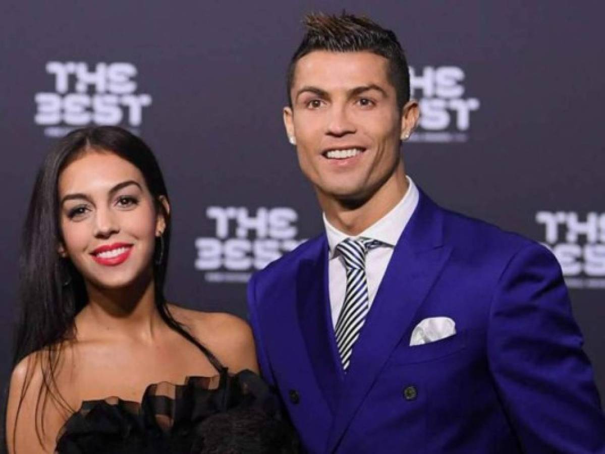 Las sexys vacaciones de Cristiano Ronaldo y su novia Georgina Rodríguez en Ibiza