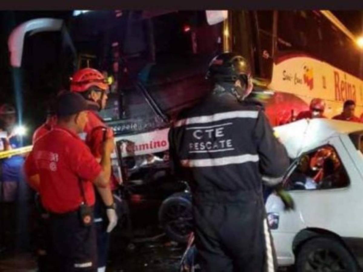 Accidente de autobús deja cinco muertos, 29 heridos en Ecuador