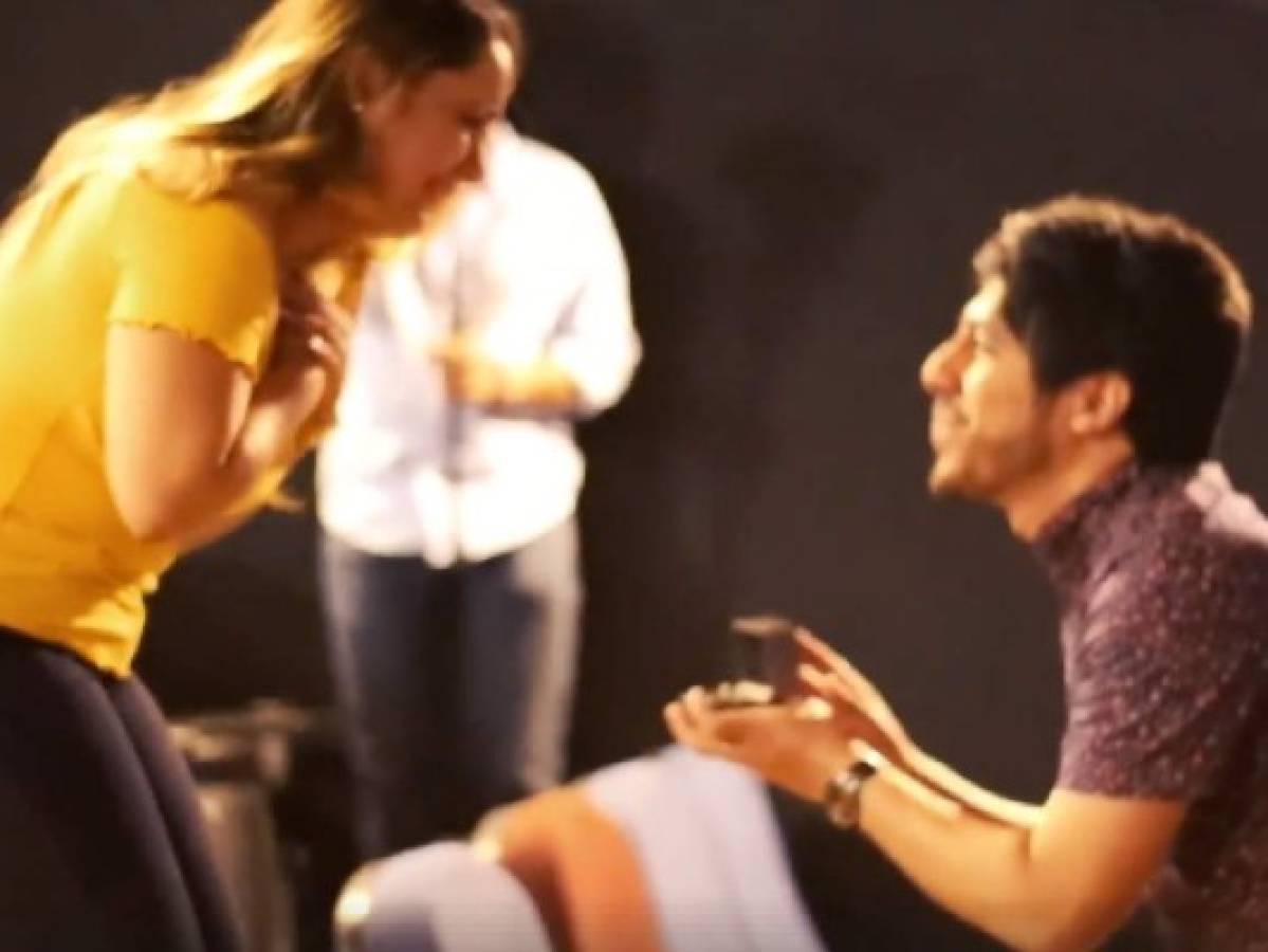 La original propuesta de matrimonio de un hondureño en una sala de cine en Puerto Cortés