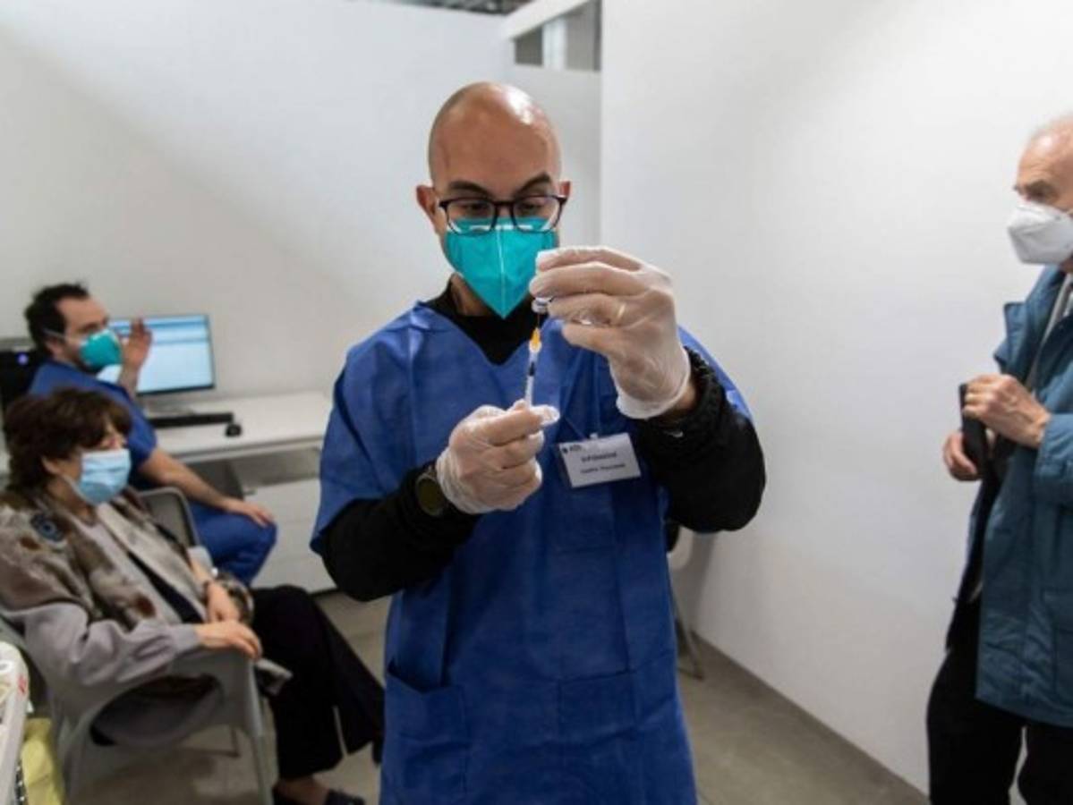 La tercera dosis de la vacuna de Pfizer será 'probablemente' necesaria, según farmacéutica