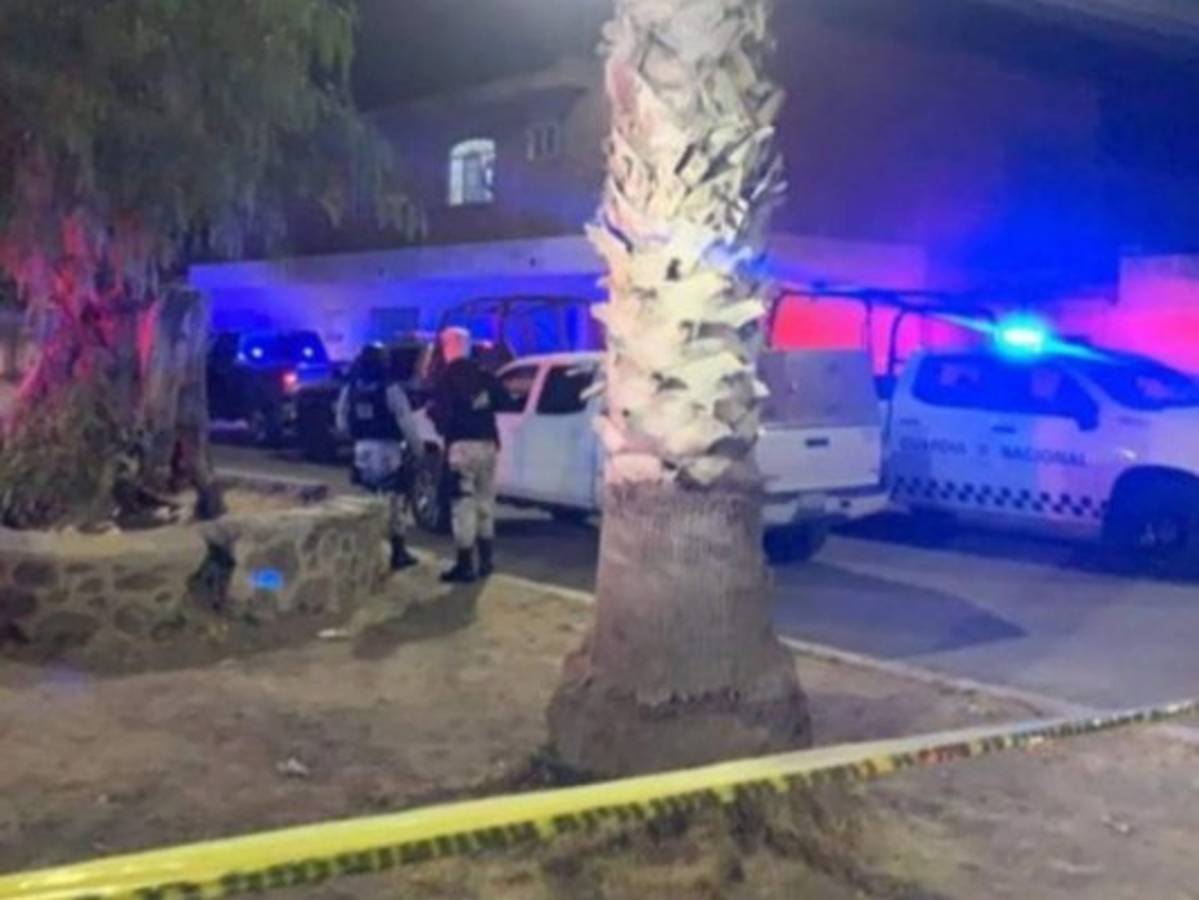 México: Hombres armados irrumpen en funeral y matan a 9 personas