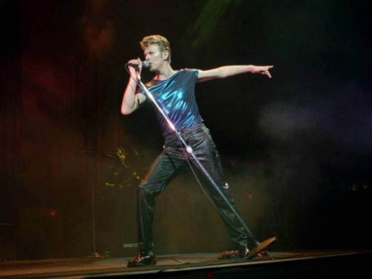 David Bowie músico que rompió fronteras del rock y el pop con su creativa