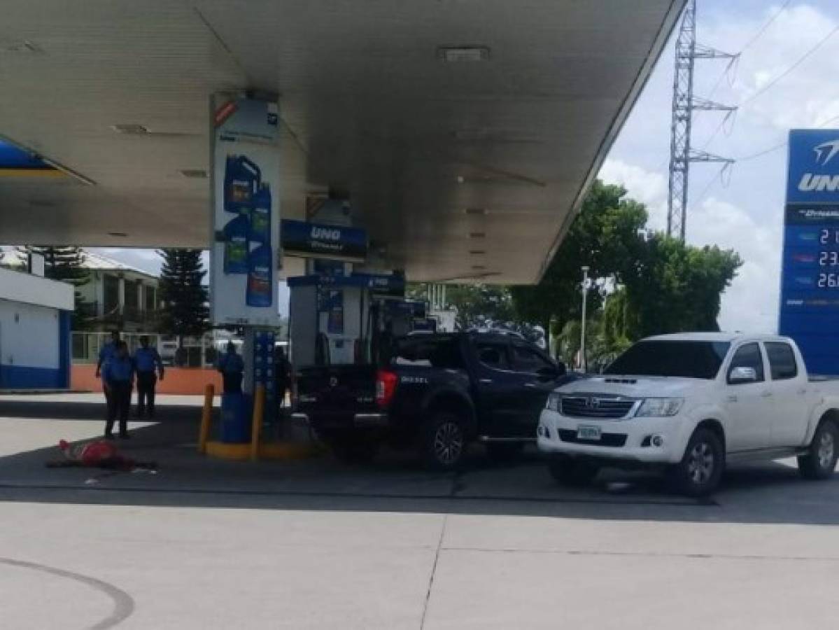 Acribillan a dos hombres en una gasolinera de San Pedro Sula