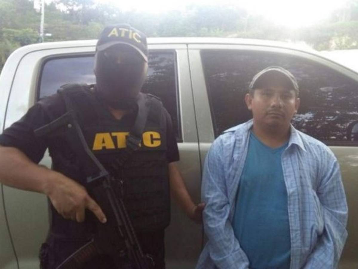 Capturan a policía que mató a un menor durante manifestación post electoral