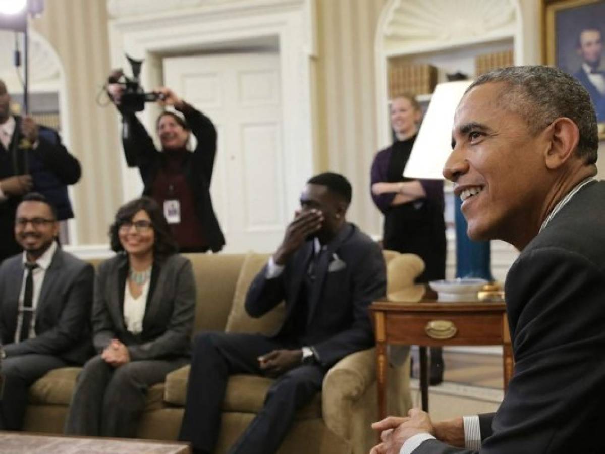 El presidente estadounidense Barack Obama se comprometió y reunió en su momento con varios jóvenes líderes hispanos.