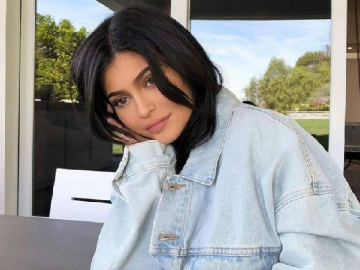 Captan a Kylie Jenner 10 días después de dar a luz ¿Cómo luce?