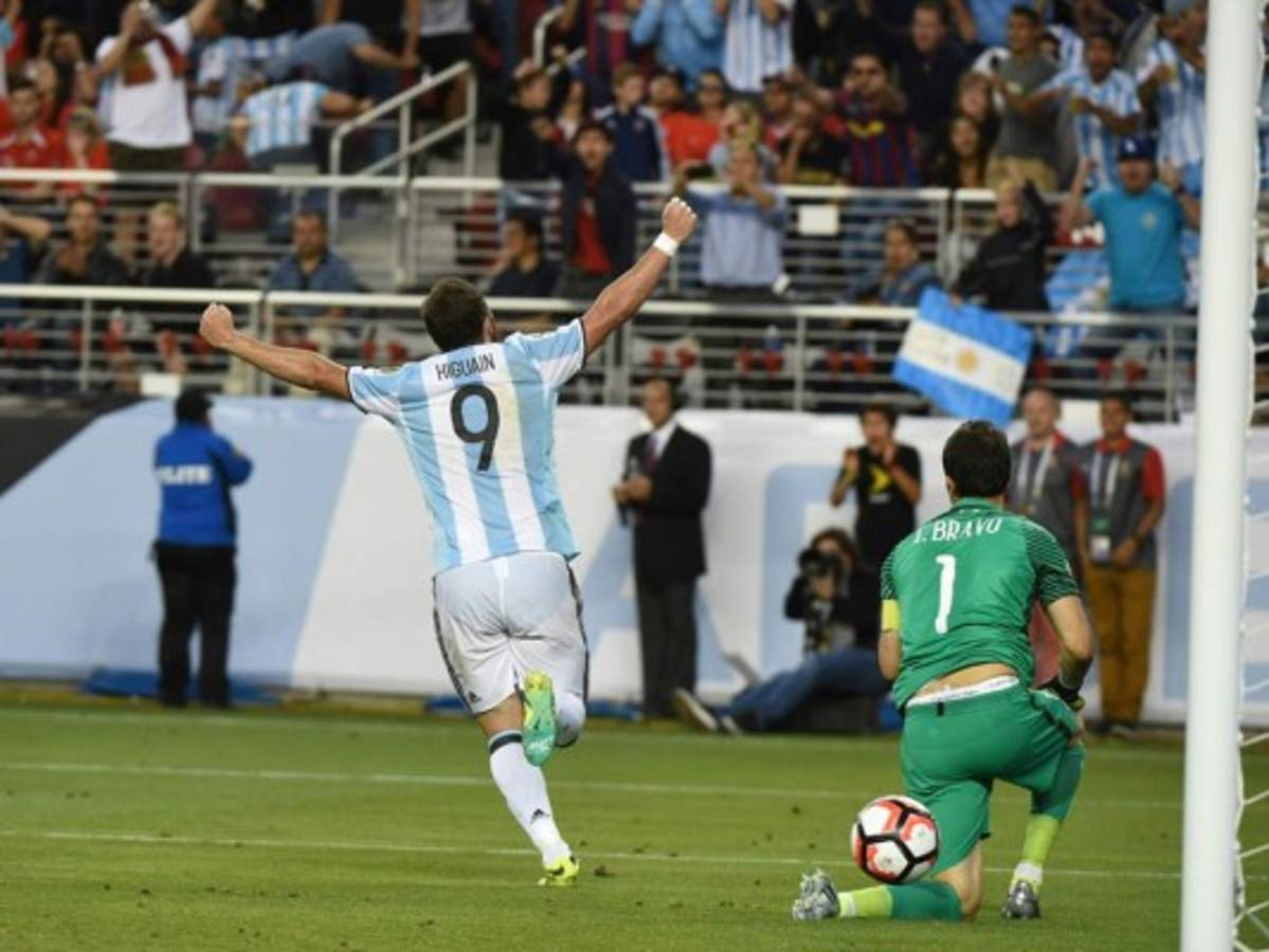 Argentina venció 2-1 a Chile con goles de Di María y Banegas