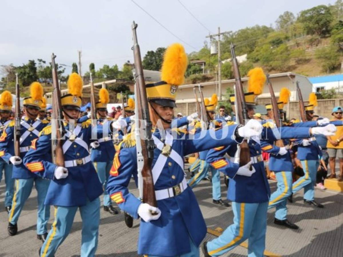 Listado de colegios que desfilan este 15 de septiembre de 2018