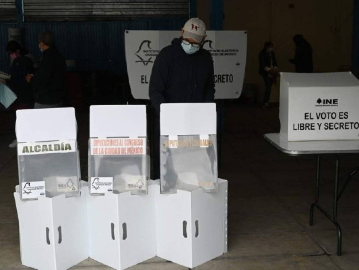 Mexicanos votan en elección clave para el proyecto de AMLO