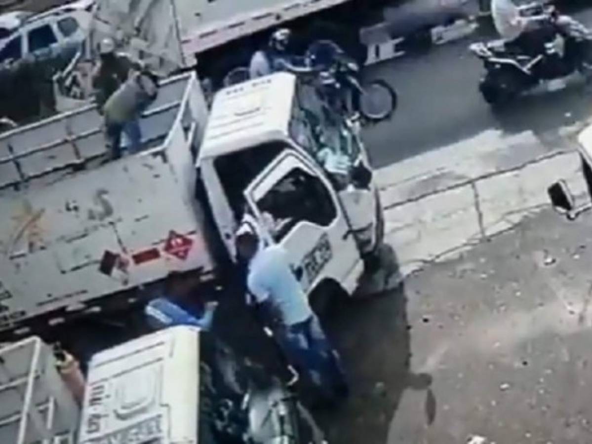Hombre lanza tanque de gas a delincuente que pretendía robarle