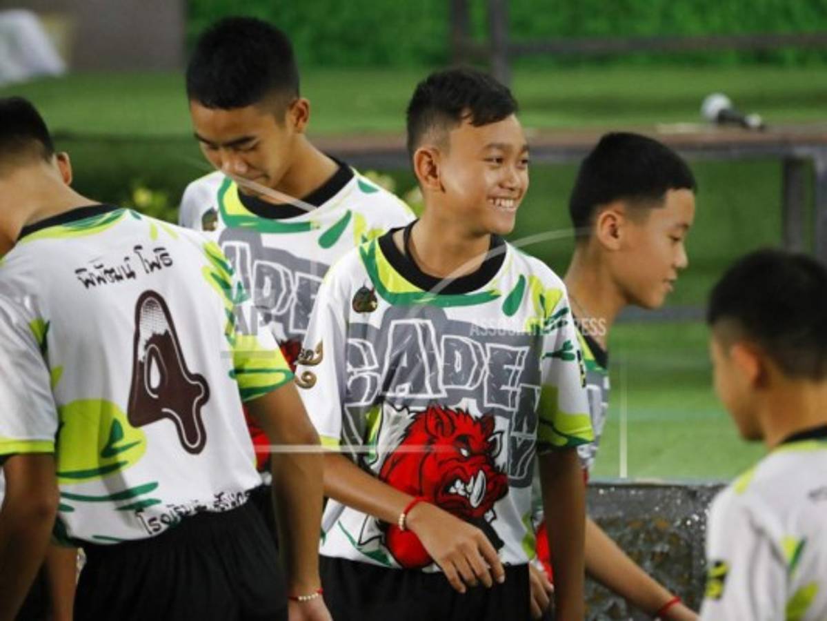 Los niños rescatados de una cueva en Tailandia relatan cómo fueron salvados